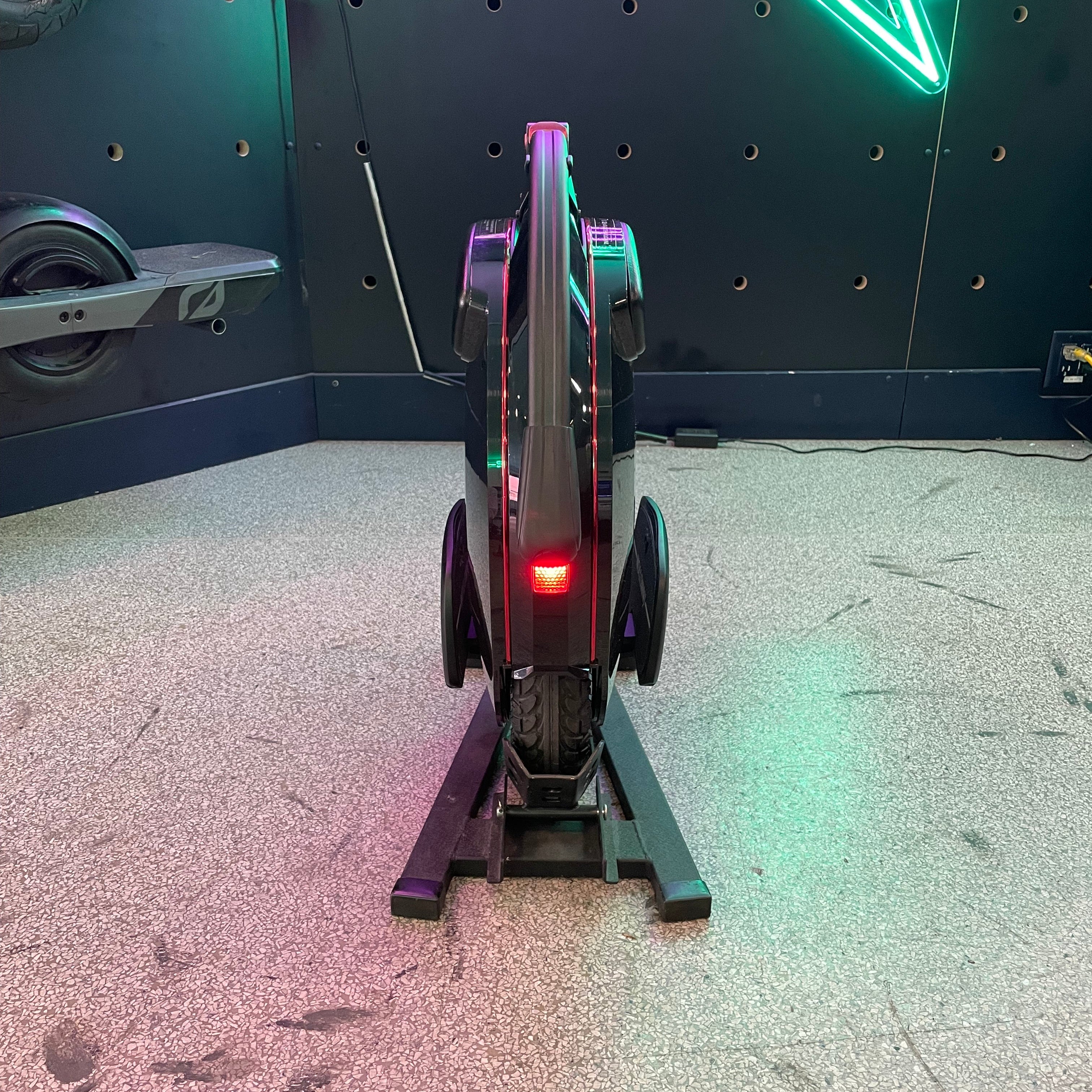InMotion V10F - Refurbished