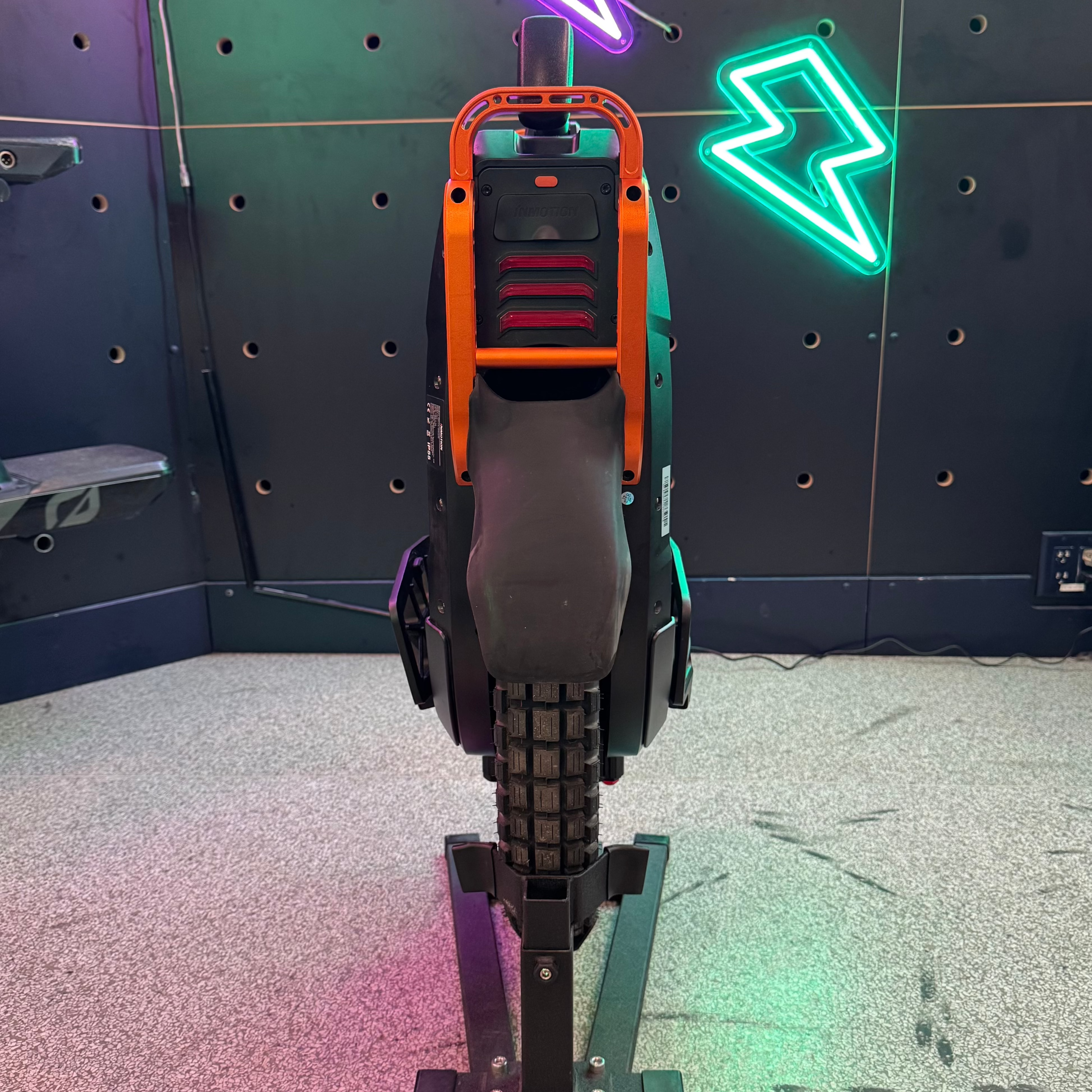 InMotion V13 Challenger - Refurbished