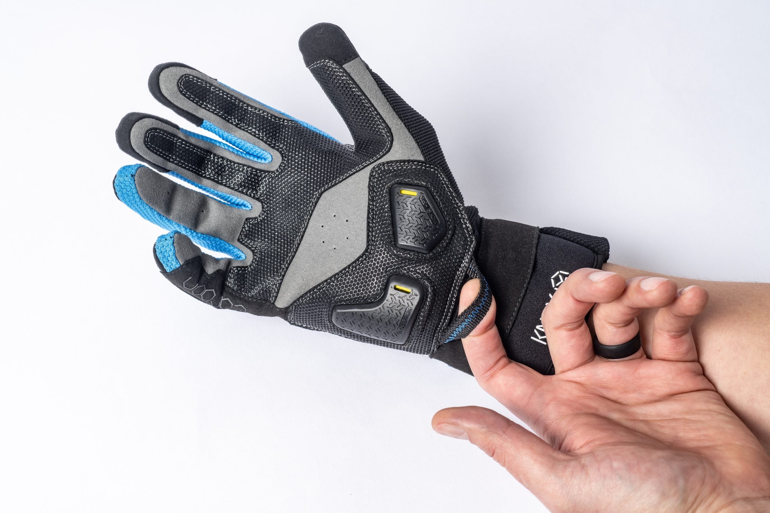 Flatland3D Carbon Pro Protective E-Skate Gloves