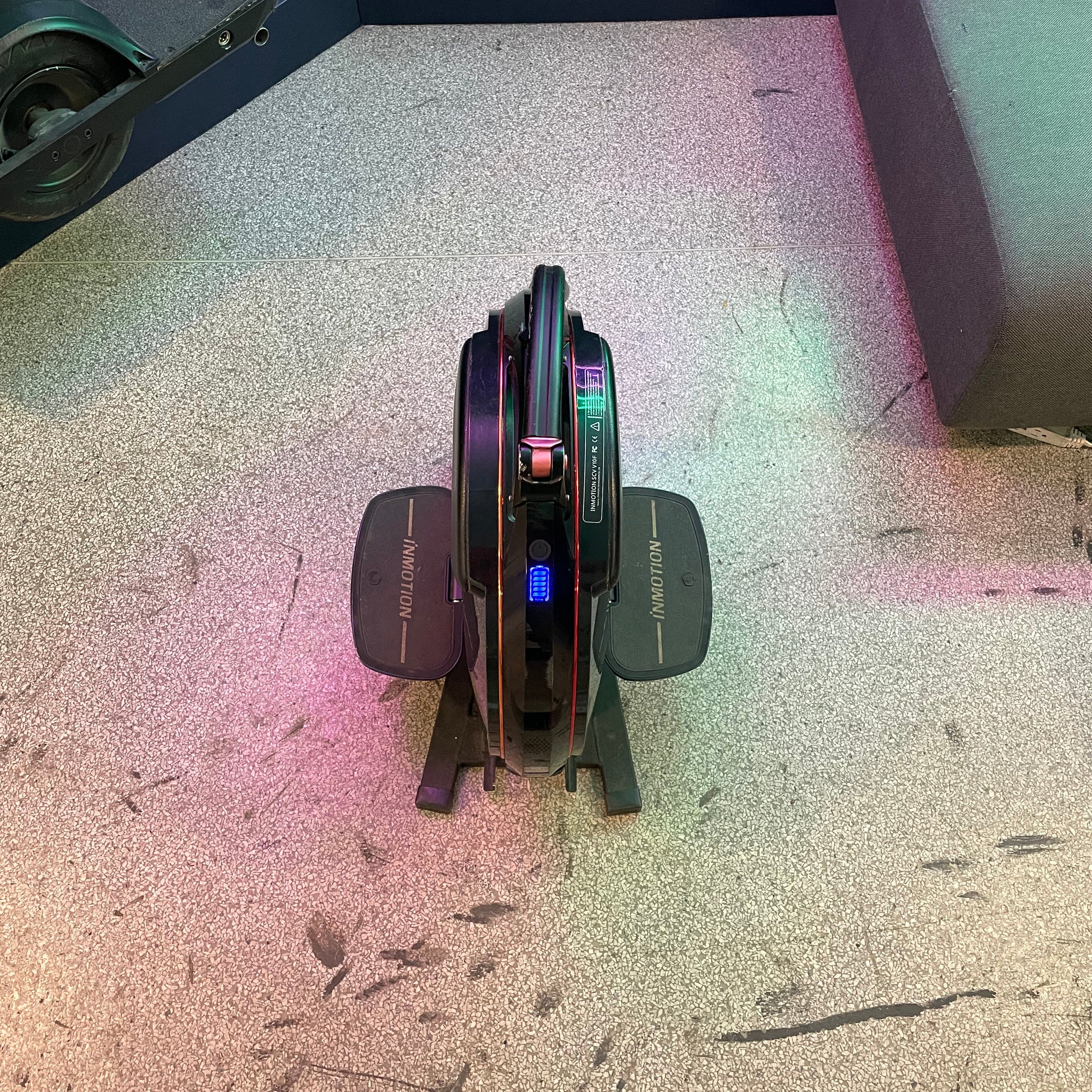 InMotion V10F - Display Model