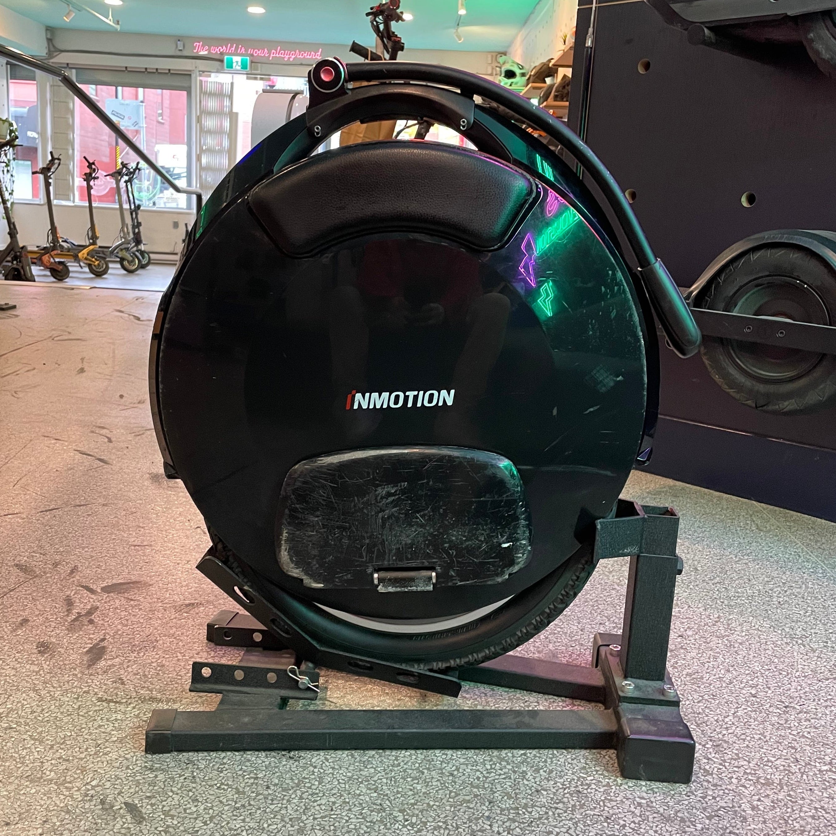 InMotion V10F - Display Model