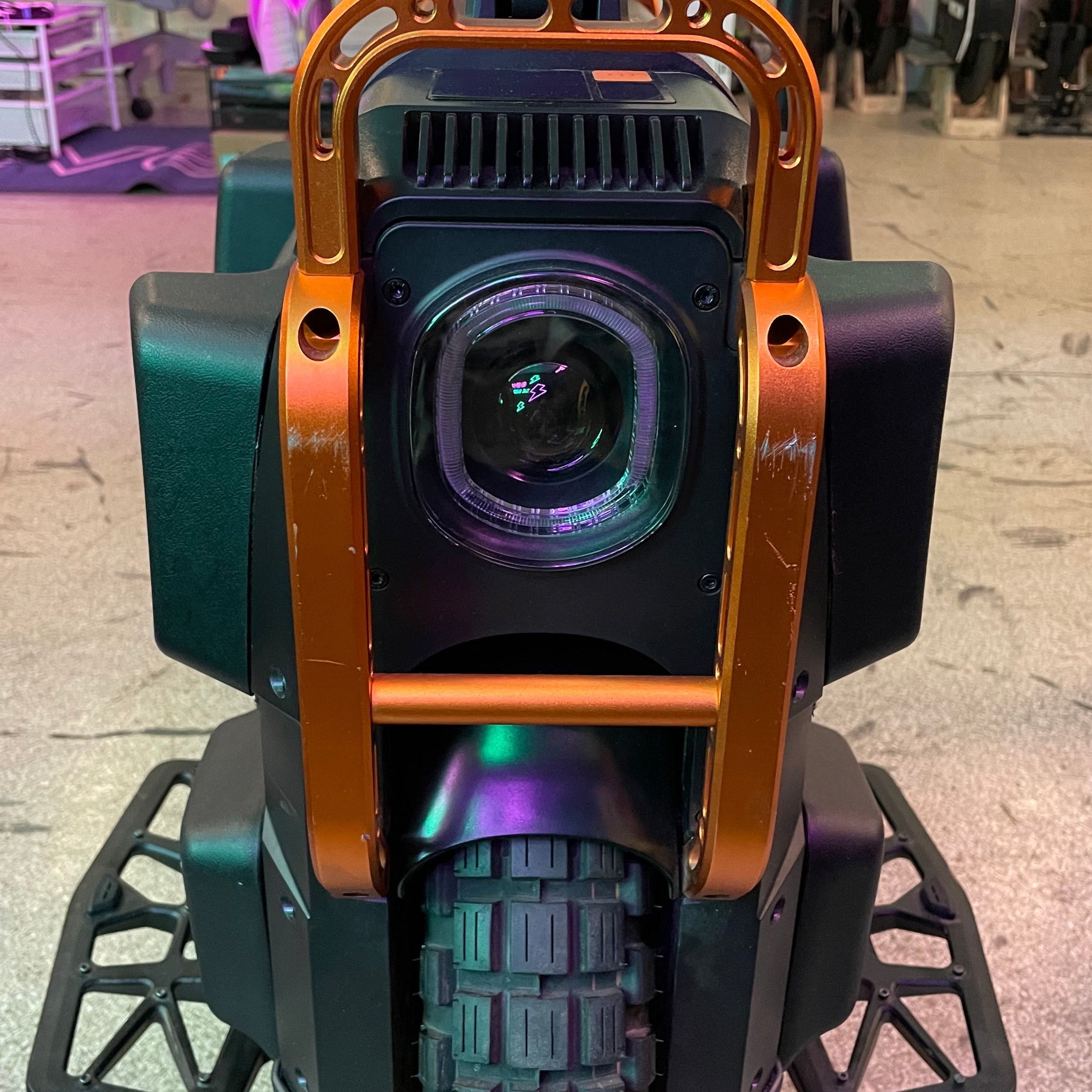 InMotion V13 Challenger - Display