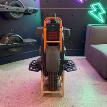 InMotion V13 Challenger - Display