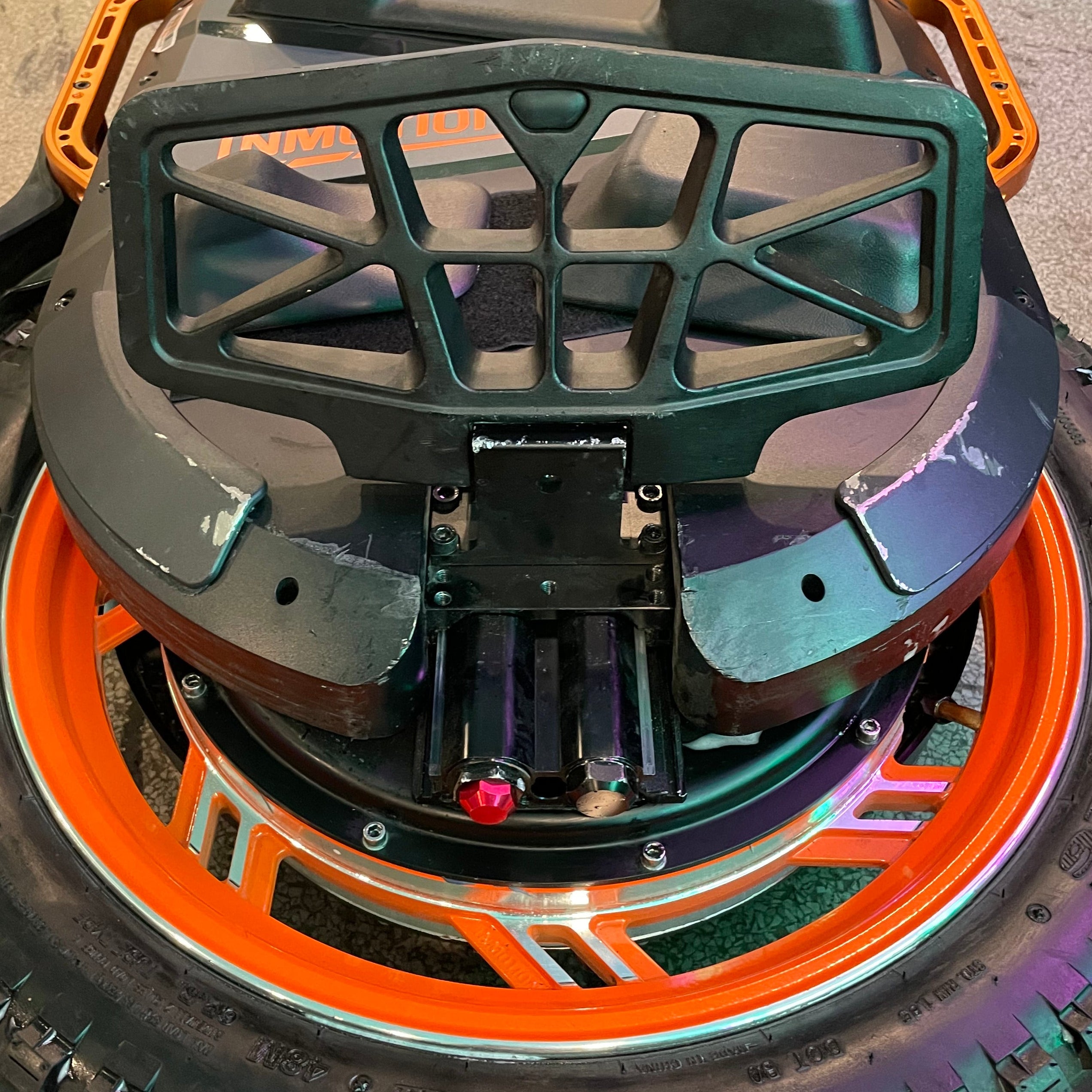 InMotion V13 Challenger - Display