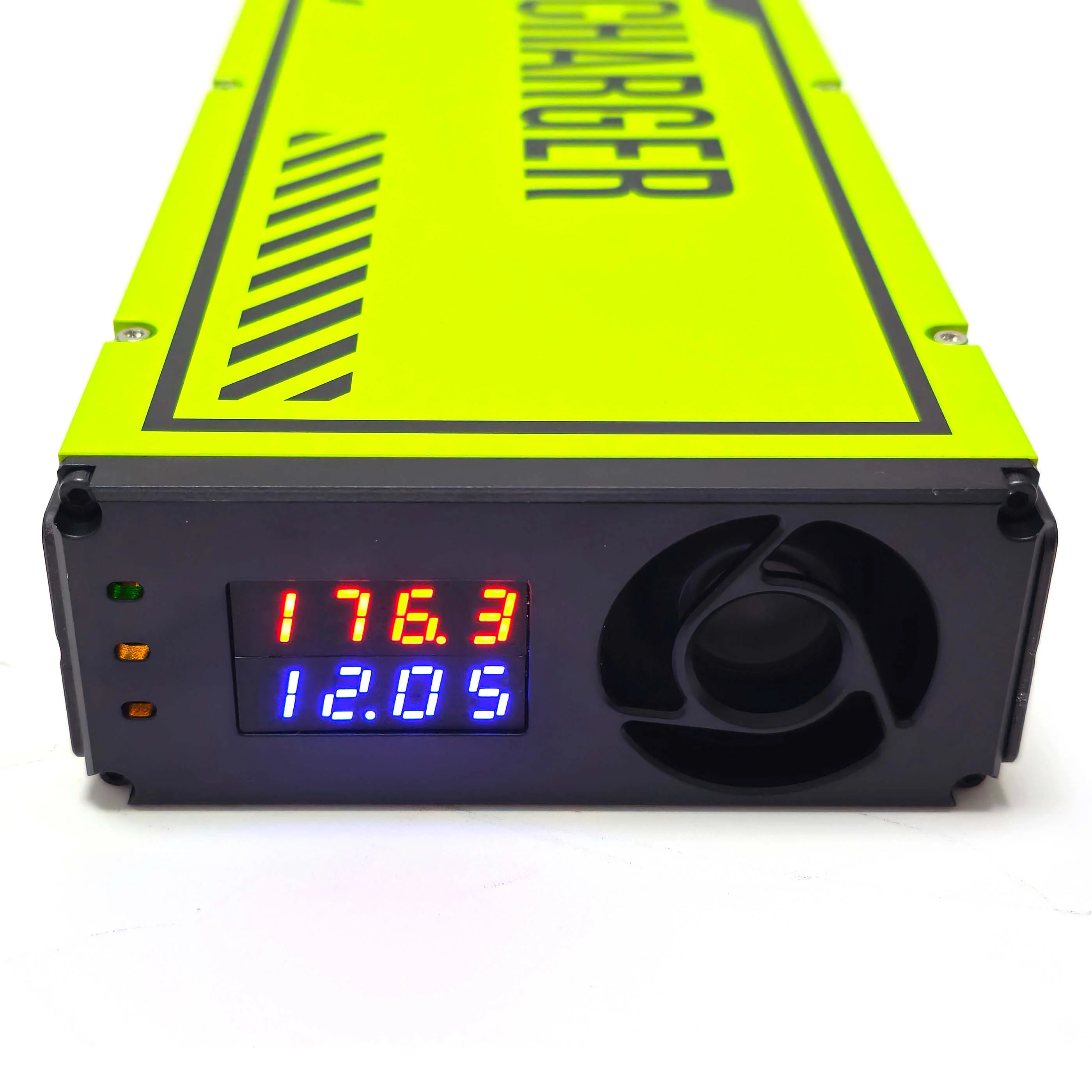 A PIDZOOM FAST CHARGER HW170W voltage and current display showing 176.3 and 12.05 respectively